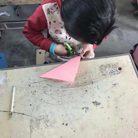 张三寨草坡小学“手工制作课”