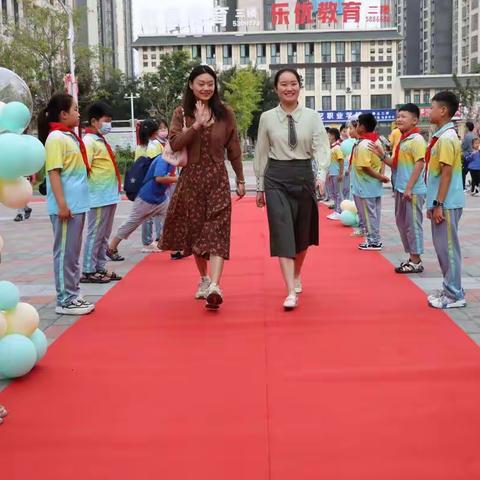 “礼赞教师节   情满中秋月”谯城区元参路小学庆祝双节系列动。