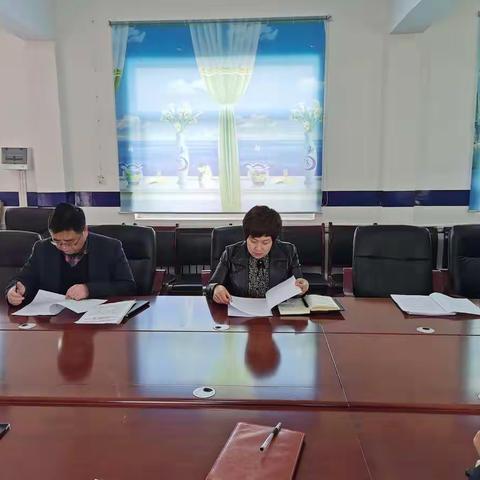 雨金街办召开新冠疫苗接种工作专题会议