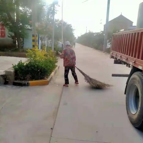 雨金社区积极开展“大擦洗、大清扫”活动