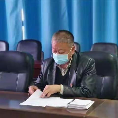 内蒙古自治区第四医院党委书记付鱼鹰为第十一党支部讲专题党课