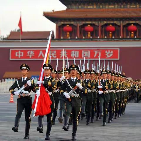 云聚国旗下 厚植爱国情——舜王小学举行线上升旗仪式