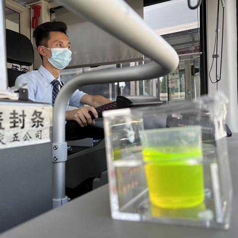 奋斗青春正当时，来自公交人的劳动节