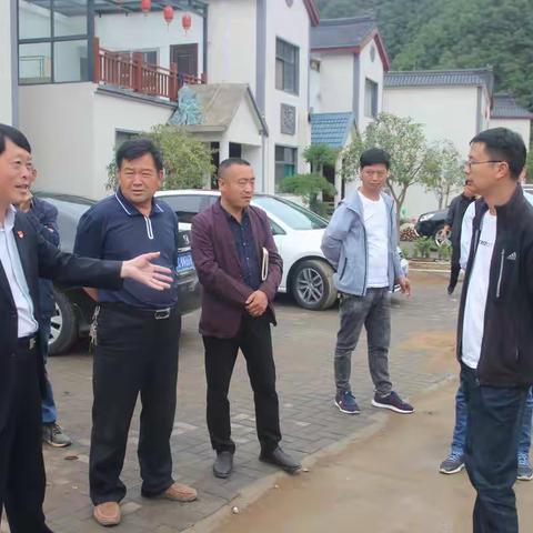 重渡沟党工委 管委会组织调研重点工程项目和召开建设座谈会