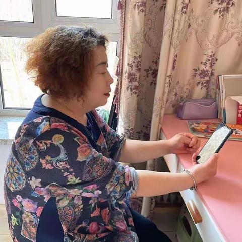 【家校共建】智慧陪伴 科学赋能——红日四班家长观看“疫”路同行 为爱续航线上家庭教育专题讲座雅臣小学红日四班