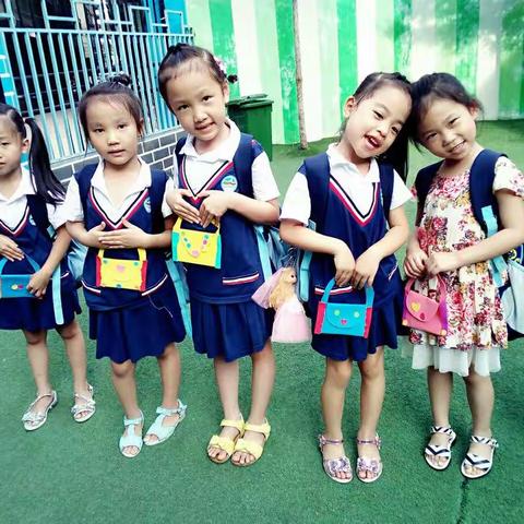 可爱萌萌的小朋友们😃😃