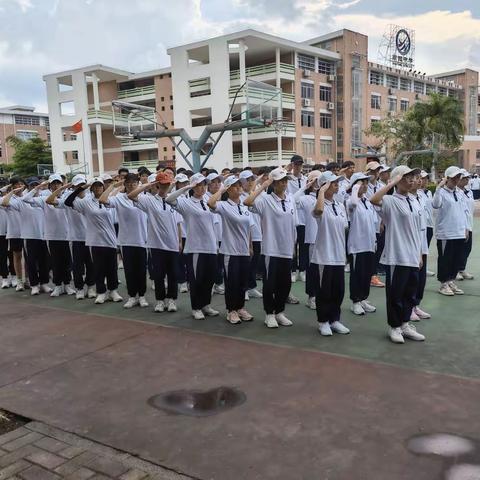 只为成为最好的自己！—专属于高一4班军训的美好回忆