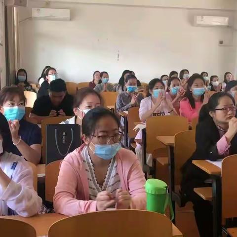 “立足教学常规，打造灵魂教育”—做幸福的七小教师师德师风培训会