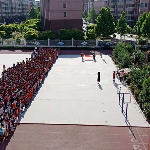 南蒲高店社区小学周一升旗仪式