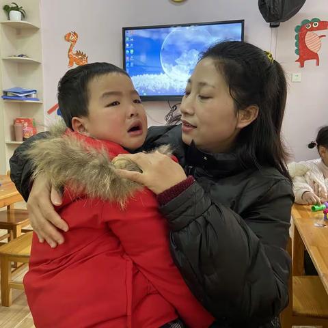 哭着哭着，成长就变得美妙啦！——喜羊羊幼儿园第一周幼儿园点滴记录