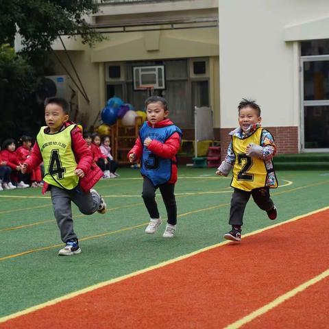 《收获快乐，共同成长》