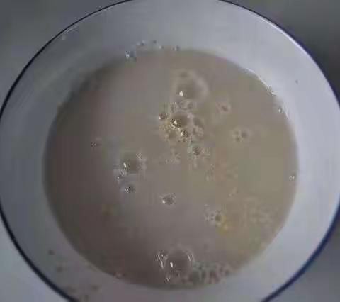 【附中学子这样做生物作业】美食酵母发酵馅饼——忻州师范学院附属外国语中学初361班霍庆福2023年国庆实践活动