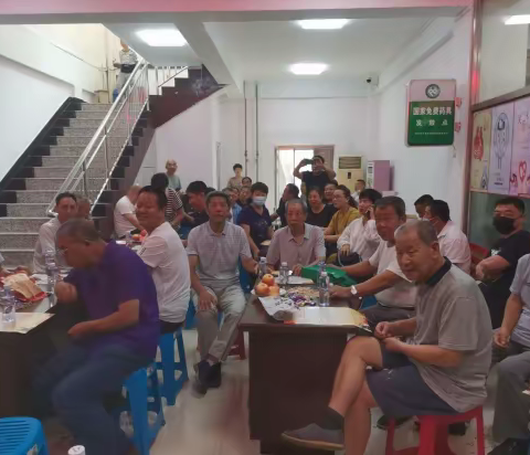 陈家屯社区党总支、居委会庆“八一建军节”座谈会 ，同庆建军佳节，铭记光辉历史