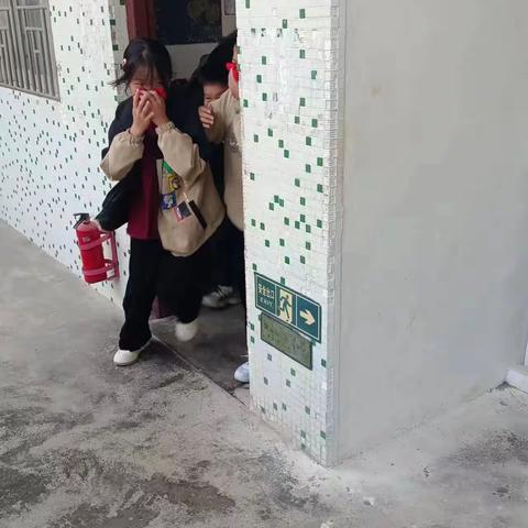 【西南镇黄塘小学】2023年第三期春季消防演练简报