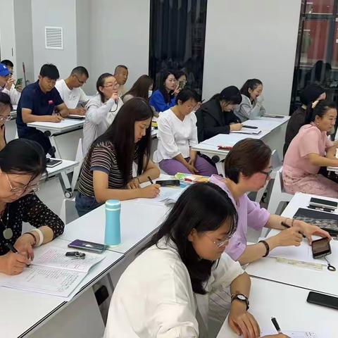 课程改革之梦，新课标筑梦实现——金凤区第四小学综合组学习“新课标”