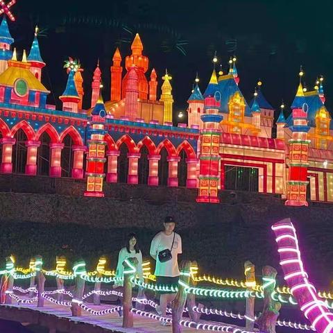 《一日游天定山灯展》