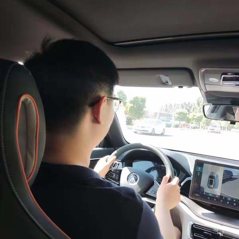 2022年7月22日是难忘的喜曰22722，是王寓瑶考公务员笔诚通过了日子，这是大快人心好事，为此我们庆祝庆祝。