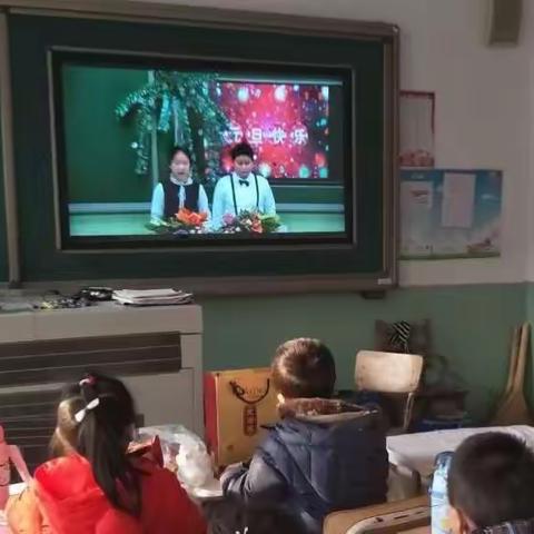 胜利路小学欢庆新年