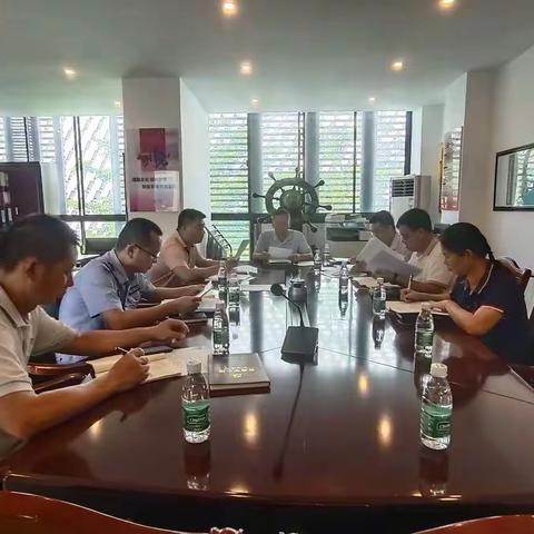 亚龙湾旅游度假区党委理论中心组召开学习会议