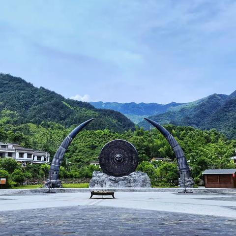 遥望千年 瑶寨楚天