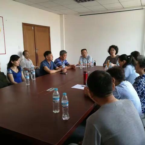 沟通无距离，交流暖人心——六里山街道主任亲临社区慰问志愿者