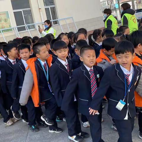 “家校共育，助力成长” ——博奥学校一年级三班家长开放日活动