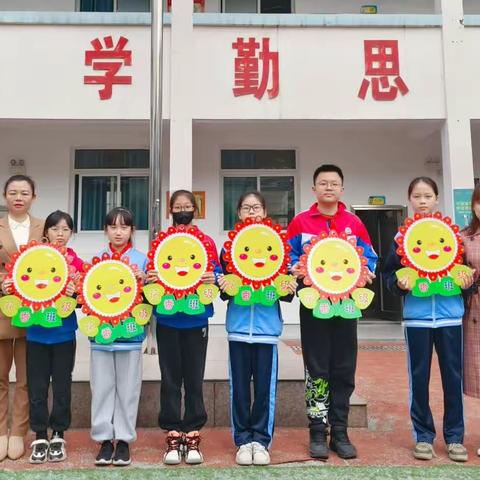 八一小学三月份"花香班级"展风采