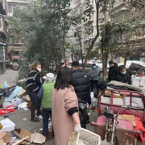 安民里社区开展春节前消防安全卫生大整治