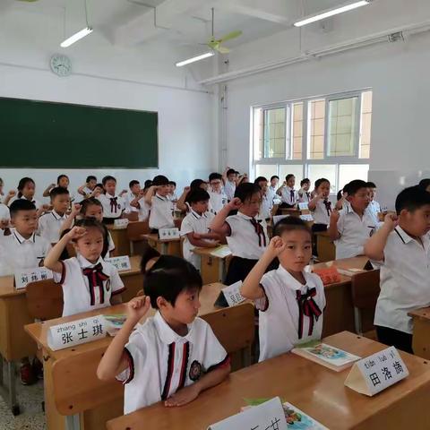 十五小东校区一七荷露班的第二周—我们有进步啦！