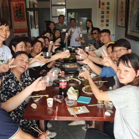 文涛美育名师工作室庆“三八”女神节厨艺展示活动