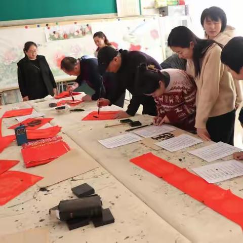 柳河二中工会开展“国泰民安”送春联送祝福活动