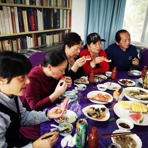 秋日黄贤同学情--记2021年高中同学聚会