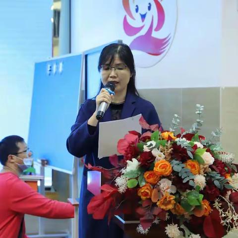 教坛新秀展风采，共筑教学新课堂——记清新区小学数学“双主”课堂教学改革专题暨数字化教材应用研讨活动