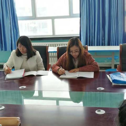 且行且规范，且学且提高---我校英语教研组活动