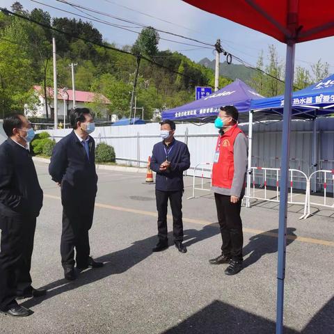 袁良善暗访检查交通卡口疫情防控工作