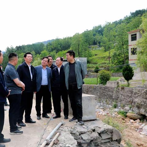 袁良善在天竺山、高坝店镇调研时强调 完善产业联农带农机制  促进群众持续稳定增收