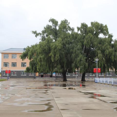 开学迎检 再启新征程—西官镇中学迎接双城区教育局开学视导检查工作