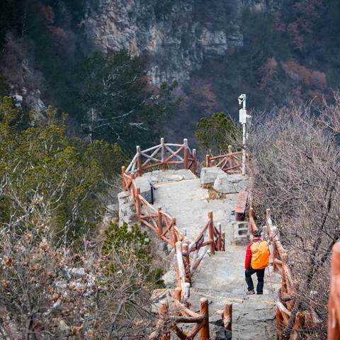 宜阳纵情山水户外徒步铁环兽道穿神农山