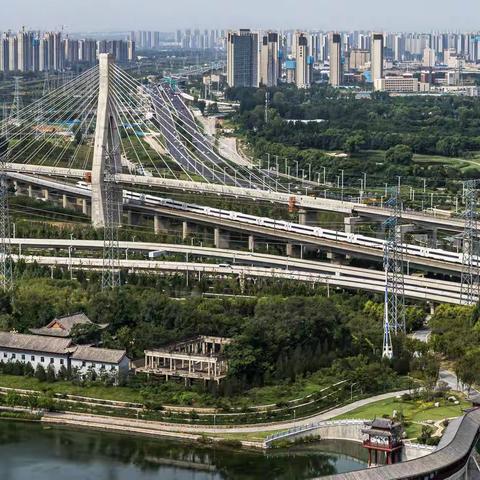 蝶湖周边美景多