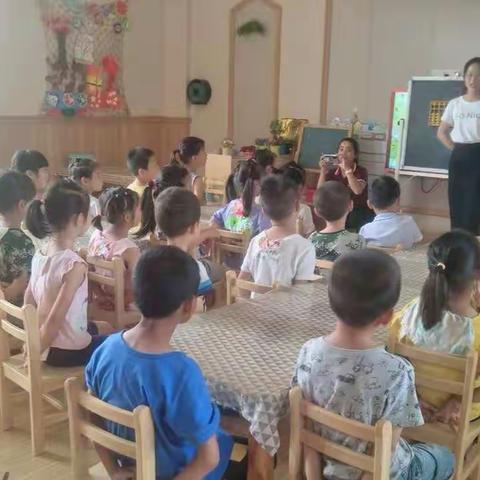 神墨珠心算在幼儿园（大一班）开课啦！