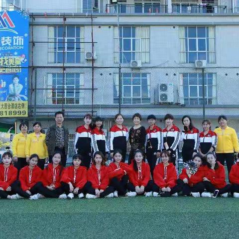 海丰县附城镇新宝宝幼儿园        我骄傲----我是幼儿园教师