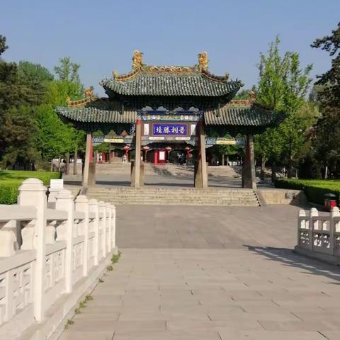 2020.4.28日游晋祠观牡丹，看星光大道选秀。