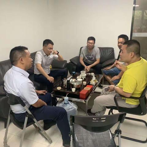 城门镇走访天马社区推进人普工作