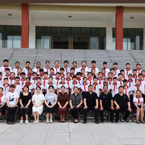 五年级四班毕业实录