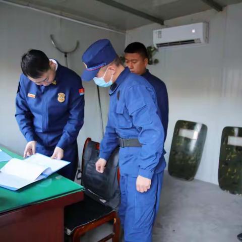 武安大队教导员王洪斌深入检查沙洺消防救援站执勤战备工作