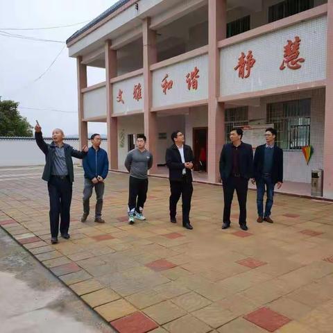 关心基层学校建设  市局领导三下乡