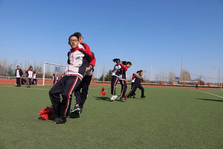 乐安中学举办首届春季趣味运动会