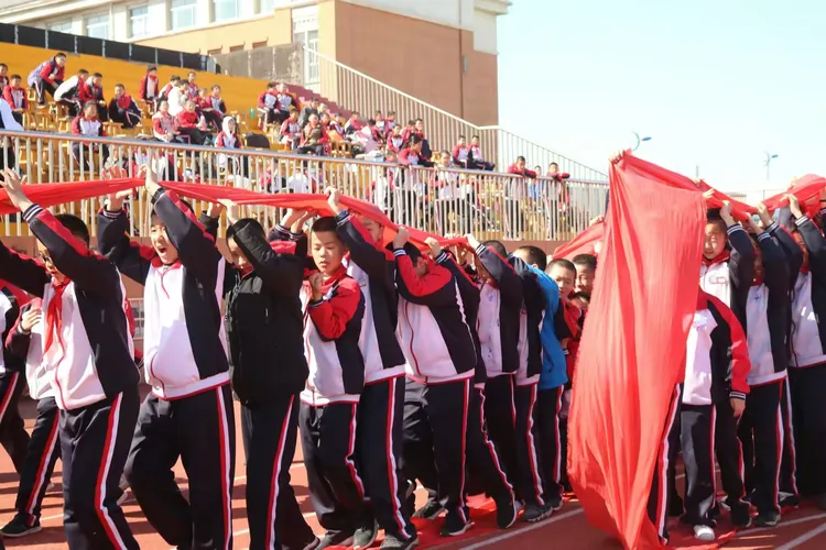 乐安中学举办首届春季趣味运动会