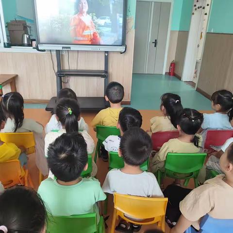 心存感恩，与爱同行--满北中心幼儿园教育活动