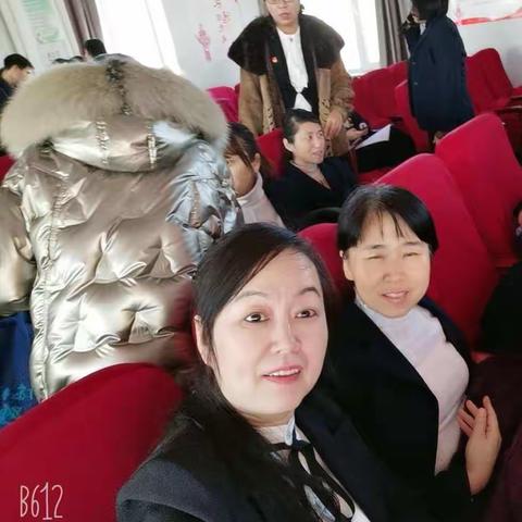 鹤岗市教育局师德师风报告会兴安现场（红旗一校六楼）